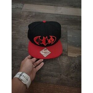 NEW WITH TAGS DC Comics Harley Quinn Batman Red/Black Baseball Snapback Hat Cap